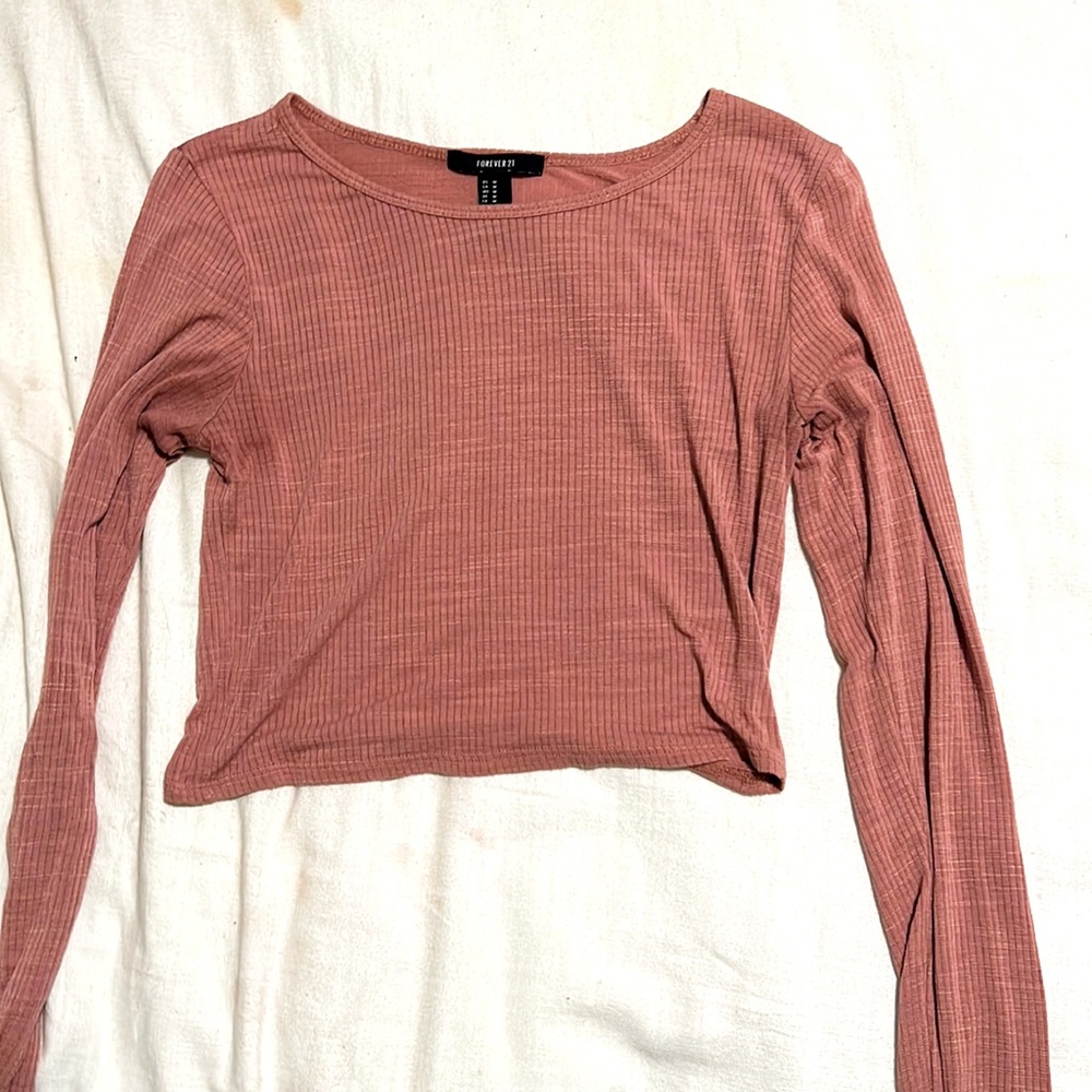 Cropped long-sleeved tee from Forever 21